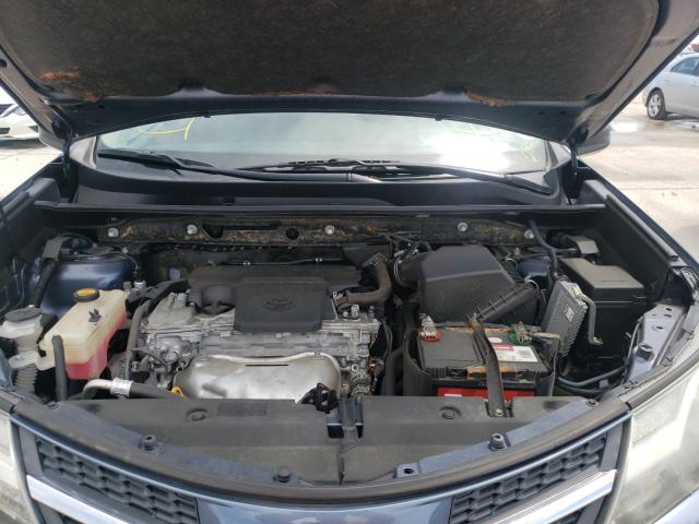 Photo 7 from auction – 2014 TOYOTA RAV4 LE with VIN JTMZFREV0ED033837
