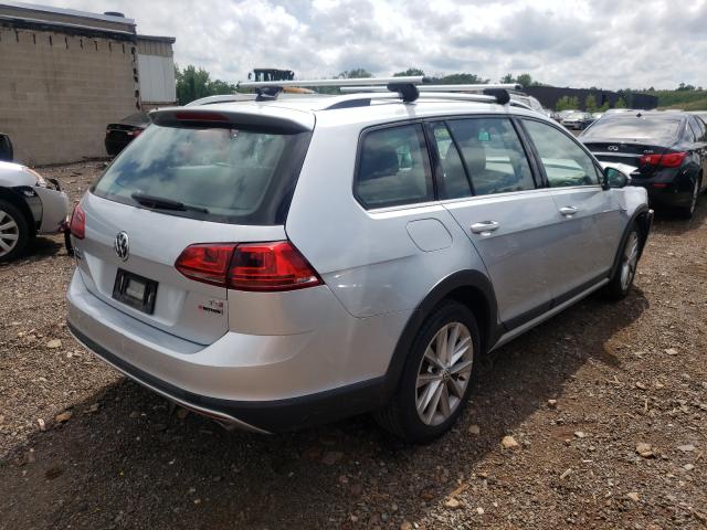 Photo 4 from auction – 2017 VOLKSWAGEN GOLF ALLTR with VIN 3VWH17AUXHM539404