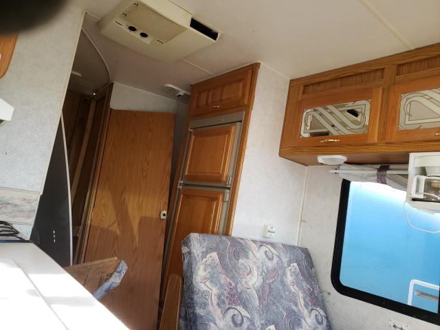 Photo 6 from auction – 1999 FORD ECONOLINE with VIN 1FDWE30S6XHA52772