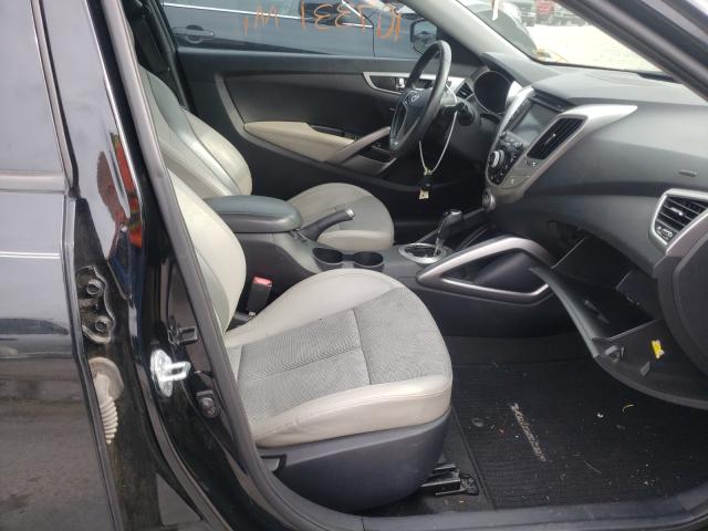 Photo 5 from auction – 2013 HYUNDAI VELOSTER with VIN KMHTC6AD5DU121559