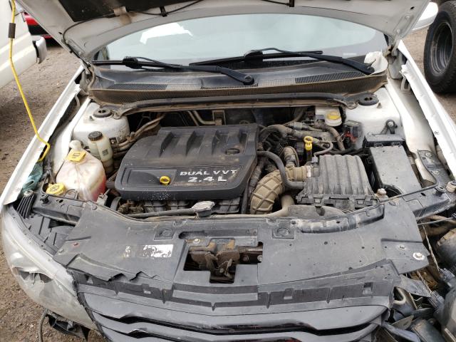 Photo 7 from auction – 2014 CHRYSLER 200 TOURIN with VIN 1C3CCBBB3EN178448
