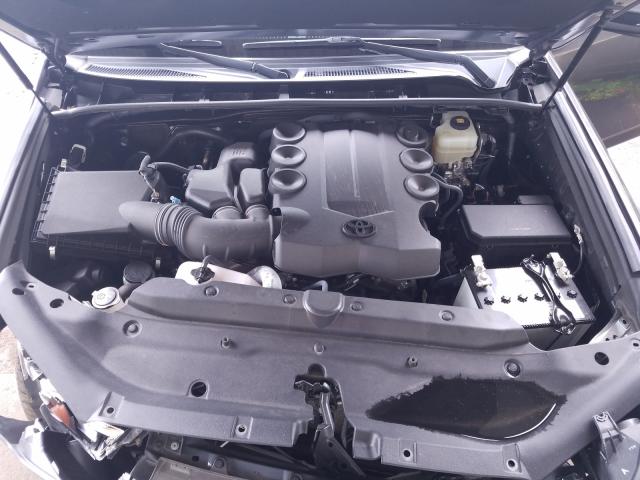 Photo 7 from auction – 2018 TOYOTA 4RUNNER SR with VIN JTEBU5JR7J5522549