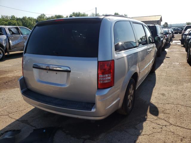 Photo 4 from auction – 2010 CHRYSLER TOWN & COU with VIN 2A4RR5D1XAR131984