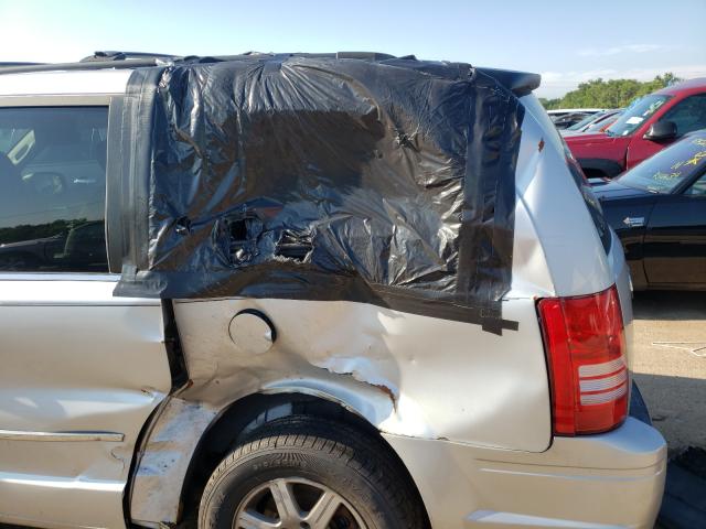 Photo 9 from auction – 2010 CHRYSLER TOWN & COU with VIN 2A4RR5D1XAR131984