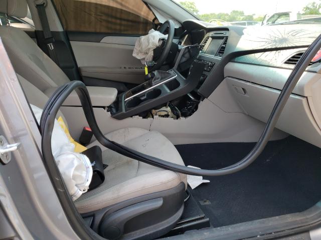 Photo 5 from auction – 2017 HYUNDAI SONATA SE with VIN 5NPE24AF1HH489517