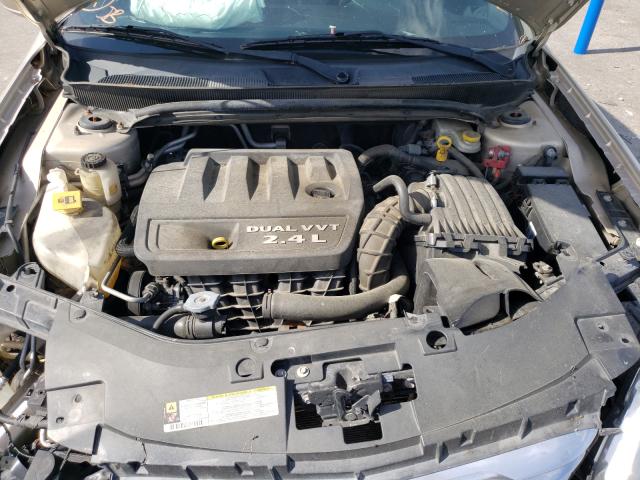 Photo 7 from auction – 2013 CHRYSLER 200 LX with VIN 1C3CCBAB0DN606282
