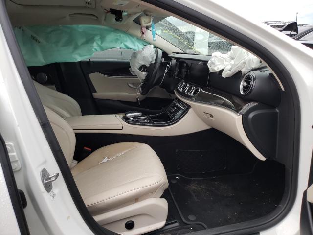 Photo 9 from auction – 2017 MERCEDES-BENZ E 300 with VIN WDDZF4JB3HA079799