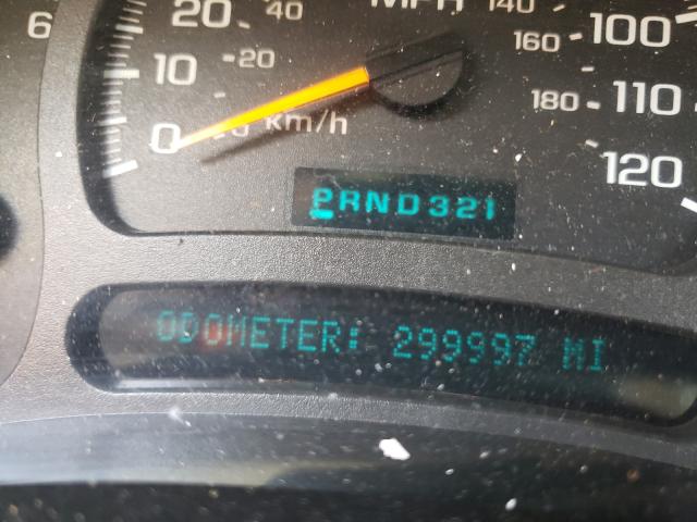 Photo 8 from auction – 2003 GMC YUKON with VIN 1GKEC13Z93J338271