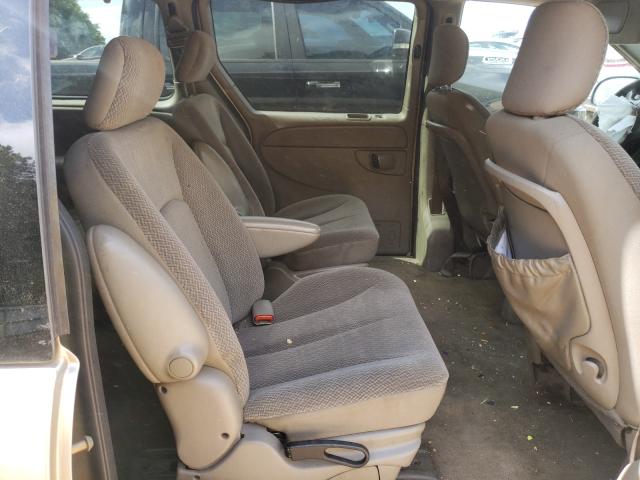 Photo 6 from auction – 2004 CHRYSLER TOWN & COU with VIN 2C4GP44R84R594357