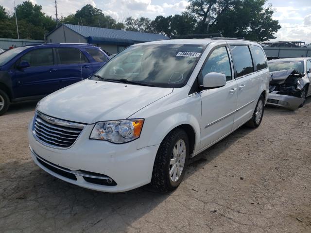 Photo 2 from auction – 2016 CHRYSLER TOWN & COU with VIN 2C4RC1BG2GR268045