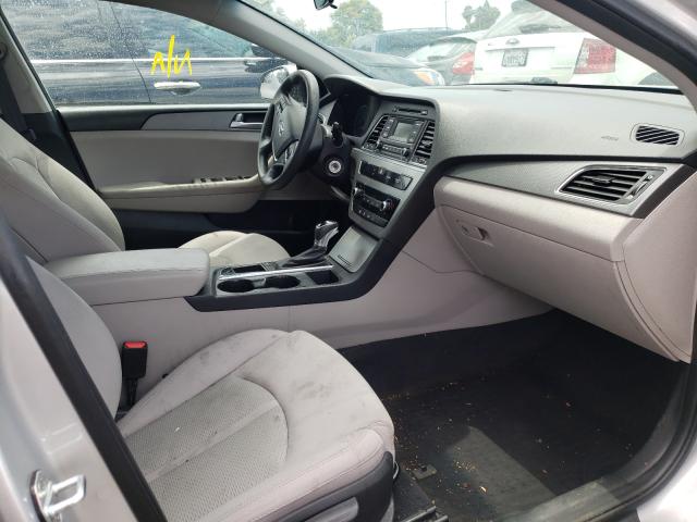 Photo 5 from auction – 2017 HYUNDAI SONATA SE with VIN 5NPE24AF7HH575883