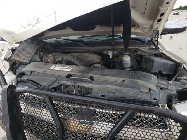 Photo 7 from auction – 2011 CHEVROLET SUBURBAN K with VIN 1GNSKKE33BR235077