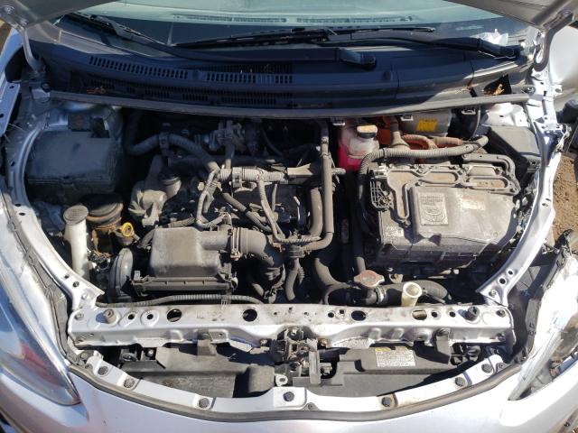 Photo 7 from auction – 2016 TOYOTA PRIUS C with VIN JTDKDTB37G1121229