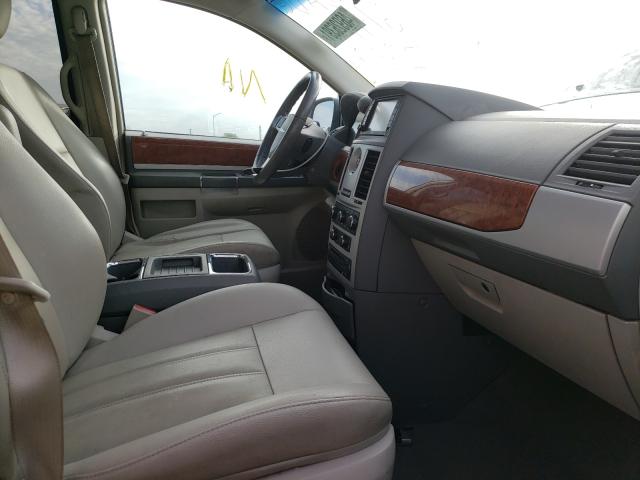 Photo 5 from auction – 2009 CHRYSLER TOWN & COU with VIN 2A8HR54149R528130