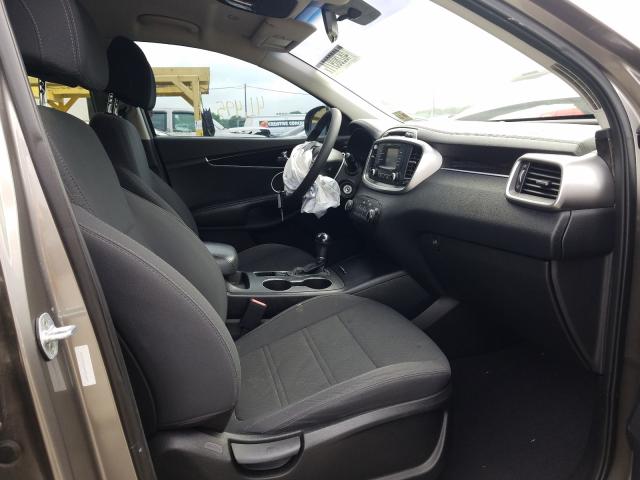 Photo 5 from auction – 2017 KIA SORENTO LX with VIN 5XYPG4A3XHG323200