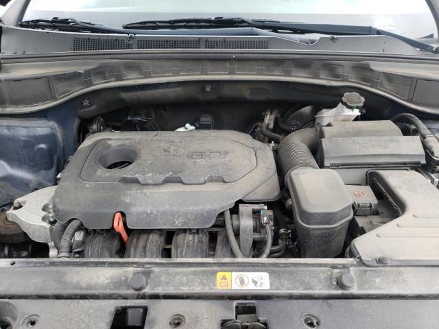 Photo 7 from auction – 2018 HYUNDAI SANTA FE S with VIN 5NMZU3LB6JH068590