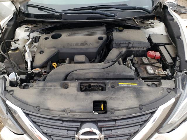 Photo 7 from auction – 2017 NISSAN ALTIMA 2.5 with VIN 1N4AL3AP1HC200989