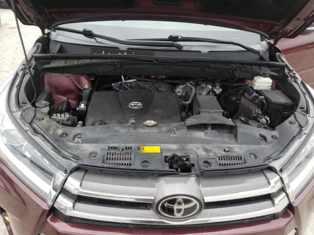 Photo 7 from auction – 2018 TOYOTA HIGHLANDER with VIN 5TDDZRFH6JS836631