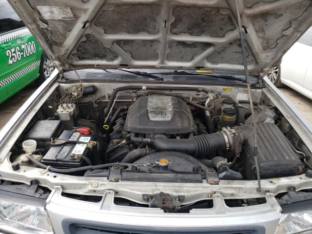 Photo 7 from auction – 2000 HONDA PASSPORT E with VIN 4S6DM58W0Y4404306