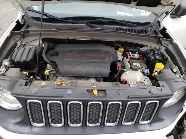 Photo 7 from auction – 2016 JEEP RENEGADE with VIN ZACCJBAT1GPD50708