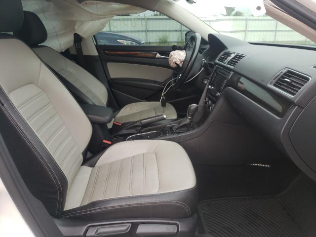 Photo 5 from auction – 2015 VOLKSWAGEN PASSAT SE with VIN 1VWBS7A35FC073647