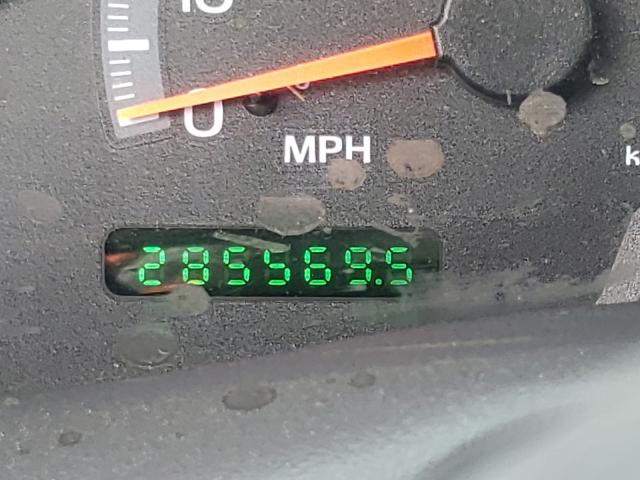 Photo 8 from auction – 2002 FORD F150XLT with VIN 1FTRW07682KC34104