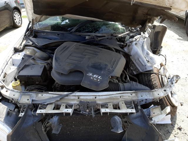 Photo 7 from auction – 2015 CHRYSLER 300 LIMITE with VIN 2C3CCAAG4FH802159
