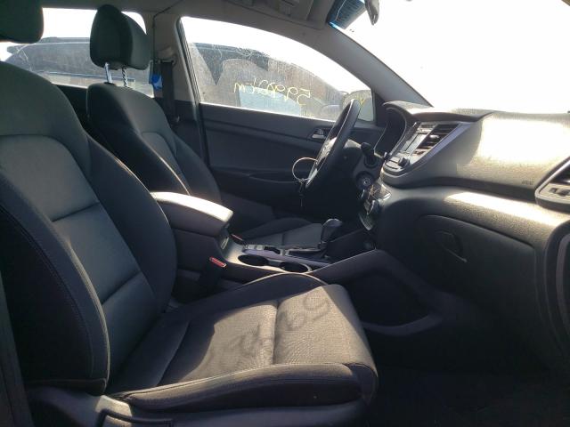 Photo 5 from auction – 2018 HYUNDAI TUCSON SE with VIN KM8J2CA43JU604312