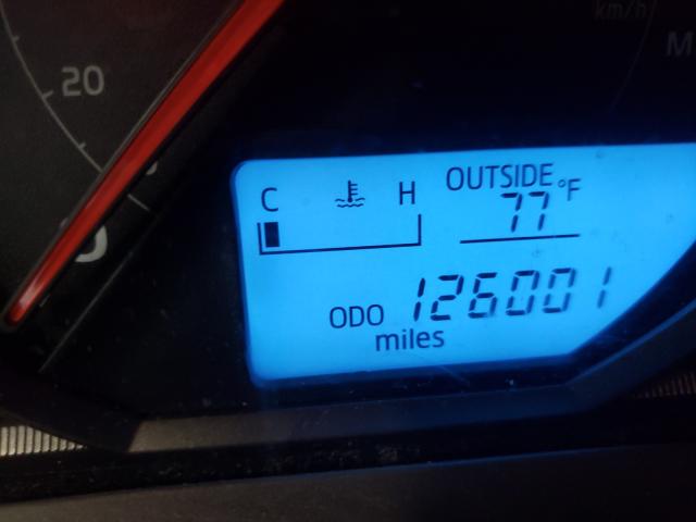 Photo 8 from auction – 2015 TOYOTA RAV4 LE with VIN JTMBFREV3FJ020438
