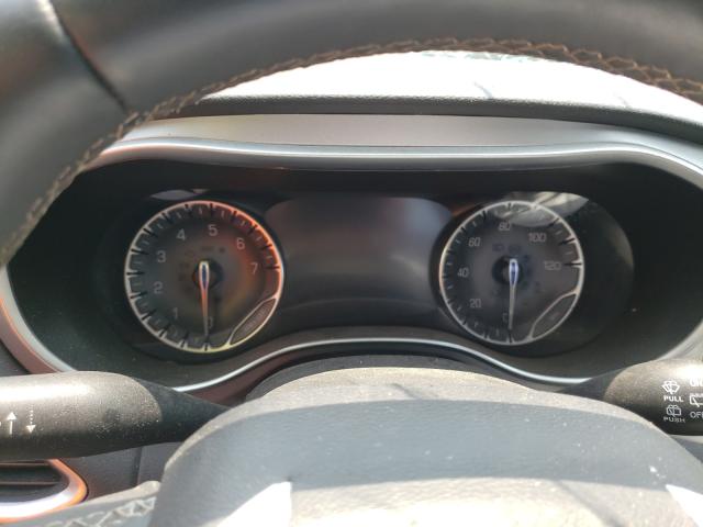 Foto 8 de la subasta – 2018 CHRYSLER PACIFICA T con VIN 2C4RC1EG5JR193442