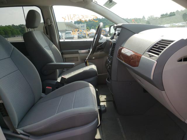 Photo 5 from auction – 2008 CHRYSLER TOWN & COU with VIN 2A8HR54P48R833615