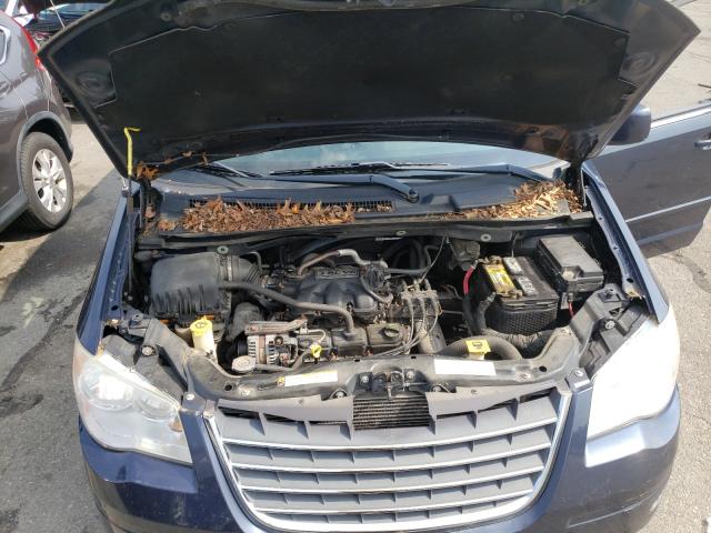 Photo 7 from auction – 2008 CHRYSLER TOWN & COU with VIN 2A8HR54P48R833615