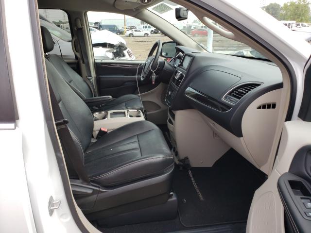 Photo 5 from auction – 2015 CHRYSLER TOWN & COU with VIN 2C4RC1BG7FR656533