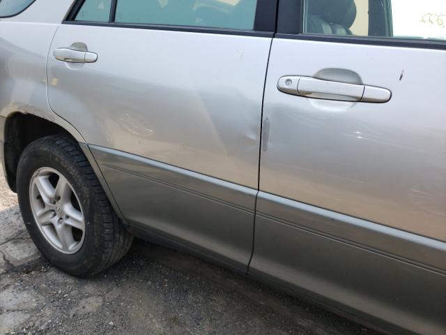 Photo 9 from auction – 1999 LEXUS RX 300 with VIN JT6HF10U5X0082979