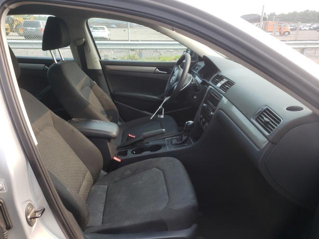 Photo 5 from auction – 2014 VOLKSWAGEN PASSAT S with VIN 1VWAT7A36EC030636