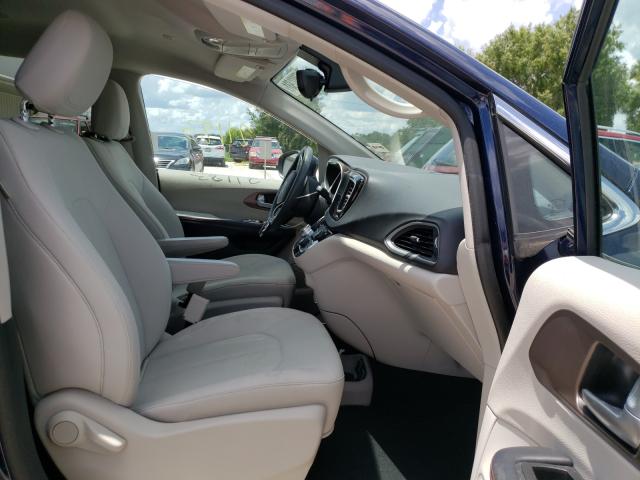 Photo 5 from auction – 2017 CHRYSLER PACIFICA T with VIN 2C4RC1DG7HR514277
