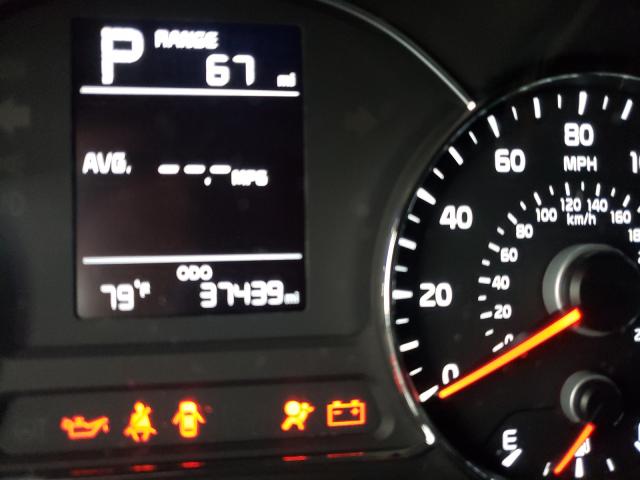 Photo 8 from auction – 2017 KIA FORTE LX with VIN 3KPFK4A70HE136557