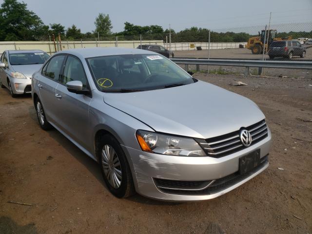 VOLKSWAGEN PASSAT S 2014 with VIN 1VWAT7A36EC030636 - Photo from auction