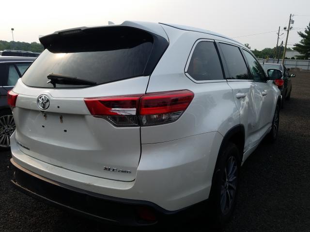 Photo 4 from auction – 2017 TOYOTA HIGHLANDER with VIN 5TDJZRFH5HS381106