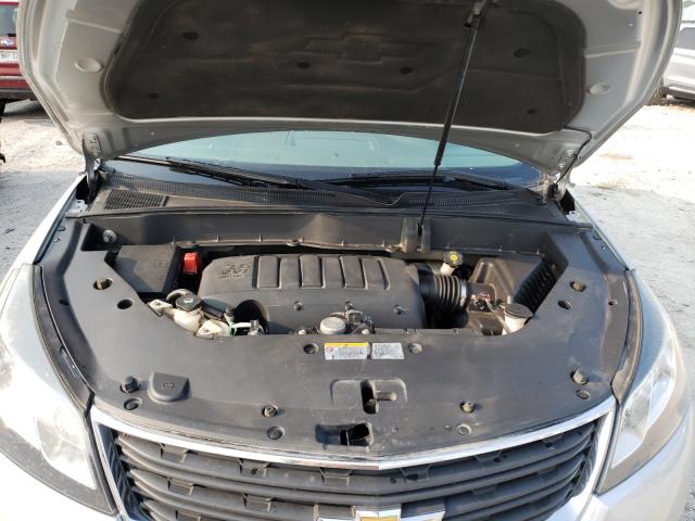 Photo 7 from auction – 2016 CHEVROLET TRAVERSE L with VIN 1GNKRFKD2GJ220429