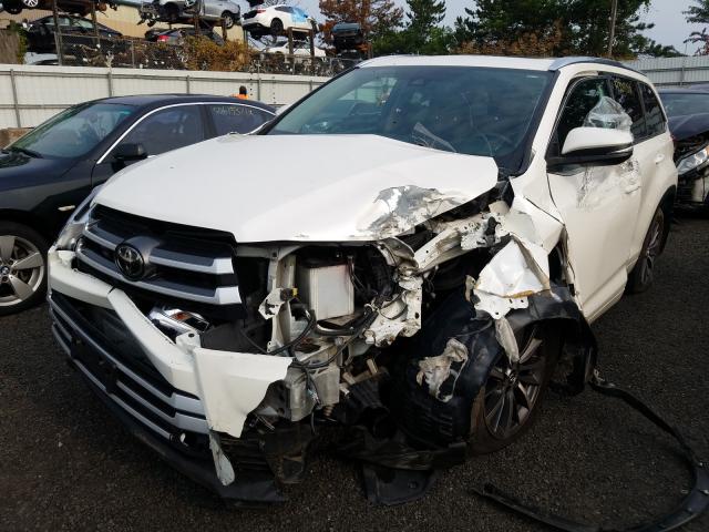 Photo 2 from auction – 2017 TOYOTA HIGHLANDER with VIN 5TDJZRFH5HS381106