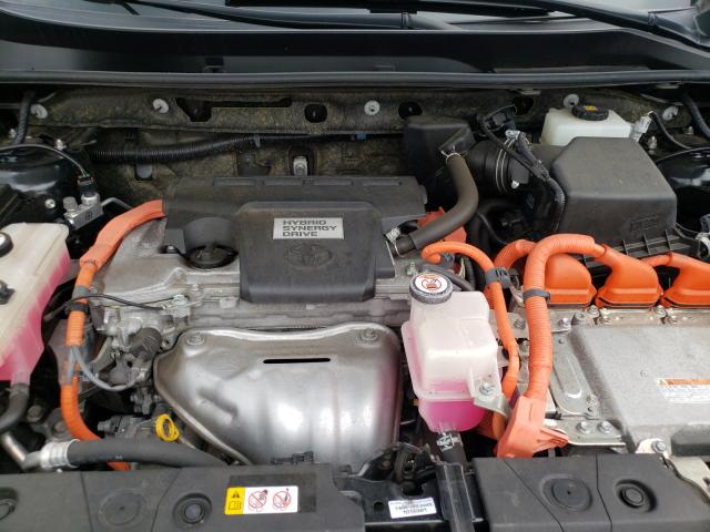 Photo 7 from auction – 2018 TOYOTA RAV4 HV LE with VIN JTMRJREV9JD226335