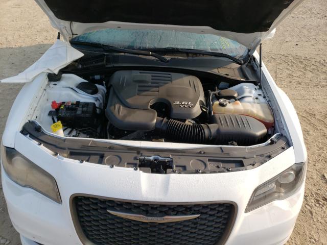 Photo 7 from auction – 2017 CHRYSLER 300 S with VIN 2C3CCABG6HH548343