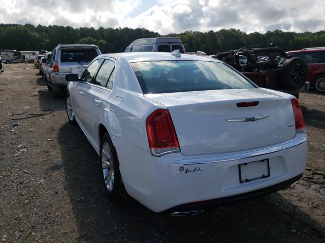Photo 3 from auction – 2019 CHRYSLER 300 TOURIN with VIN 2C3CCAAG1KH548100
