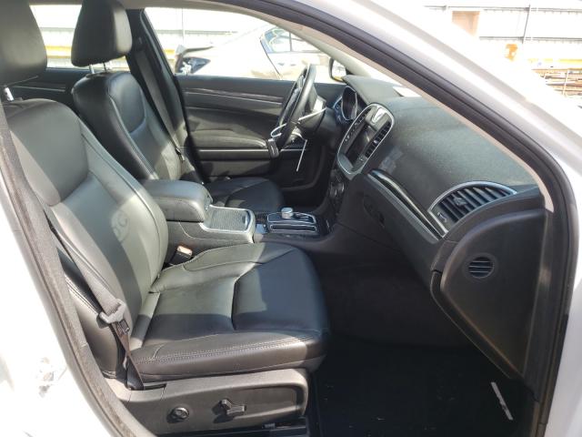 Photo 5 from auction – 2019 CHRYSLER 300 TOURIN with VIN 2C3CCAAG1KH548100