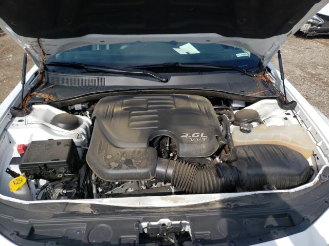 Photo 7 from auction – 2019 CHRYSLER 300 TOURIN with VIN 2C3CCAAG1KH548100