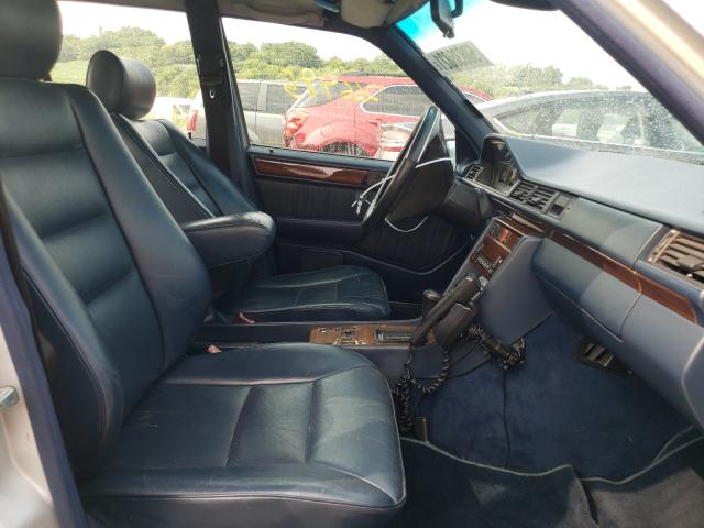 Photo 5 from auction – 1990 MERCEDES-BENZ 300 E with VIN WDBEA30D0LB237974