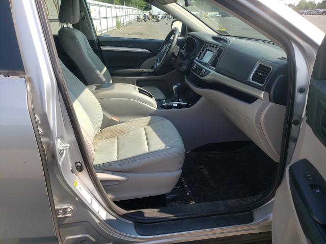 Photo 5 from auction – 2014 TOYOTA HIGHLANDER with VIN 5TDBKRFH0ES052379