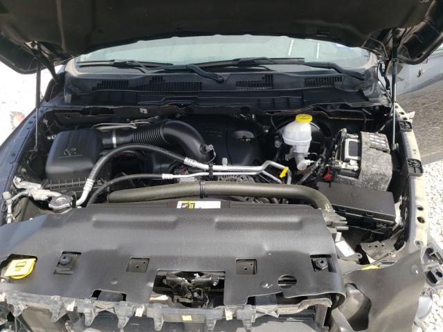 صورة رقم 7 من المزاد - 2019 RAM 1500 CLASS مع VIN 1C6RR6TT1KS644126