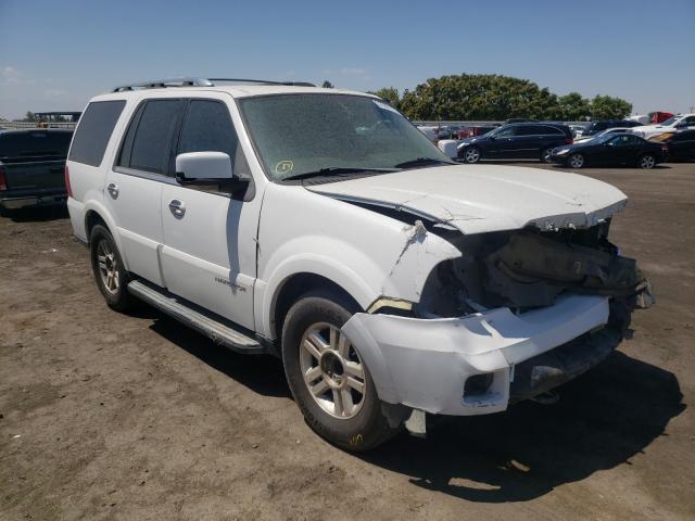 Photo 1 from auction – 2005 LINCOLN NAVIGATOR with VIN 5LMFU27555LJ13677